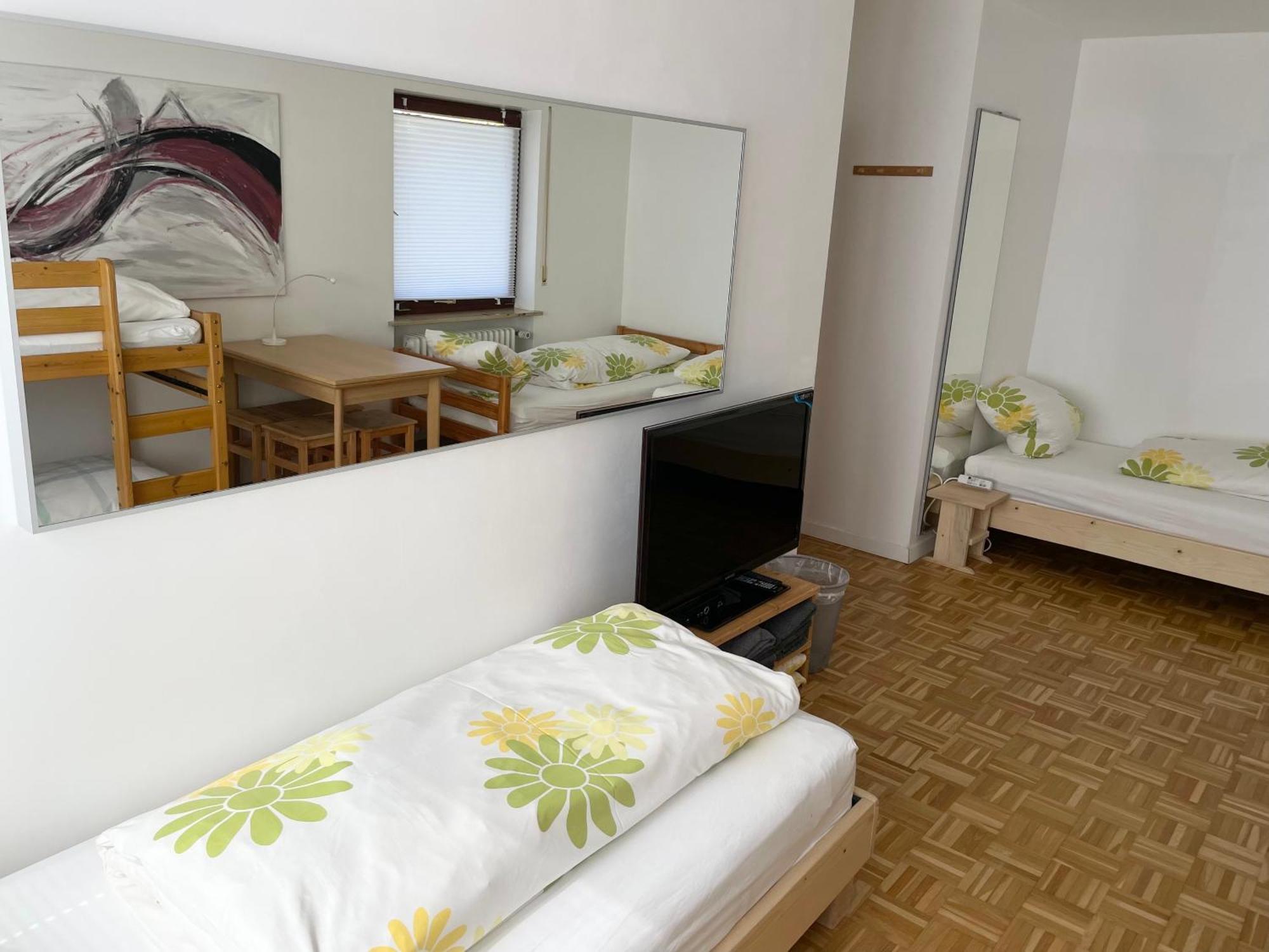 נוימרקט אין דר אוברפפלץ Familienzimmer מראה חיצוני תמונה